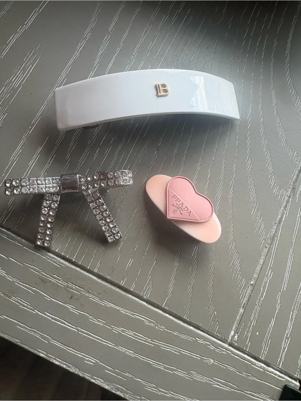 FASHION Set of 3 hair clips  - Women's Fashion Accessory